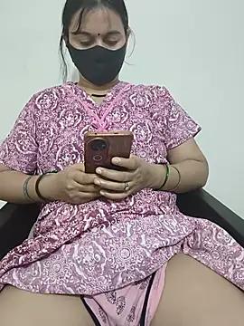 HeartlessGirl online show from May 26, 3:33 pm