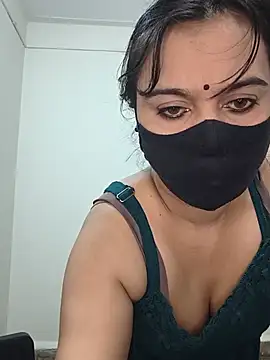 HeartlessGirl online show from July 11, 6:52 pm