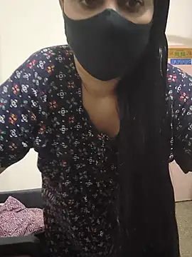 HeartlessGirl online show from July 19, 8:11 pm