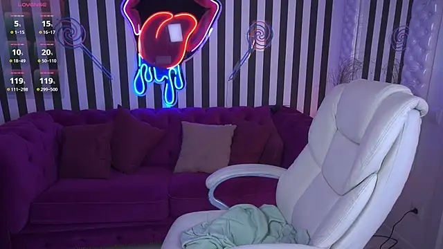 HeyKitten online show from July 26, 6:37 pm