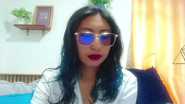 Violet 2003 online show from May 28, 2:15 pm