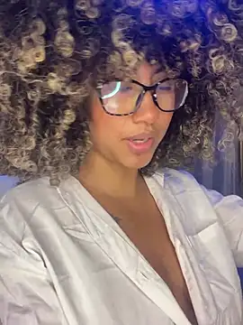 Kendra curly online show from May 27, 8:00 am