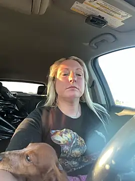 sweetkacibaby online show from June 18, 12:45 am