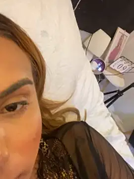 Jullyanaximeness online show from June 10, 5:22 pm