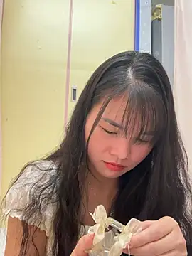 Naked-xx online show from May 21, 9:40 am