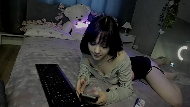 Loly Cuttie online show from May 24, 9:19 am