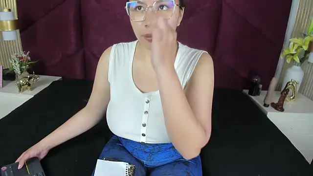 Lia Nikol online show from July 25, 11:39 am