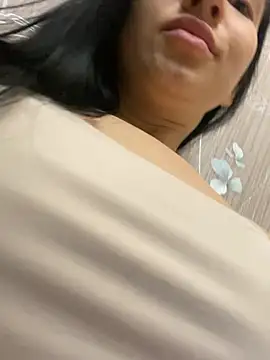 camila beautiful online show from April 15, 9:26 pm