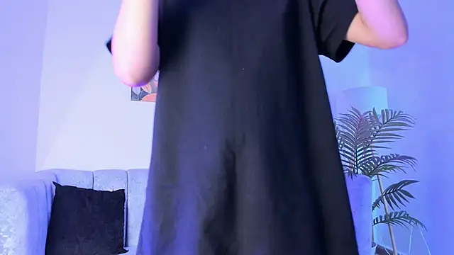 Velvet Noir  online show from May 26, 11:20 am
