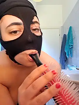 zuccherofilatoo online show from March 27, 2:29 pm