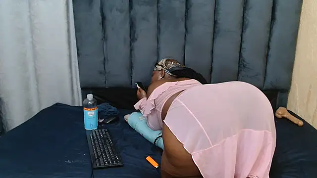 BlackSexQueenX online show from July 18, 11:51 pm