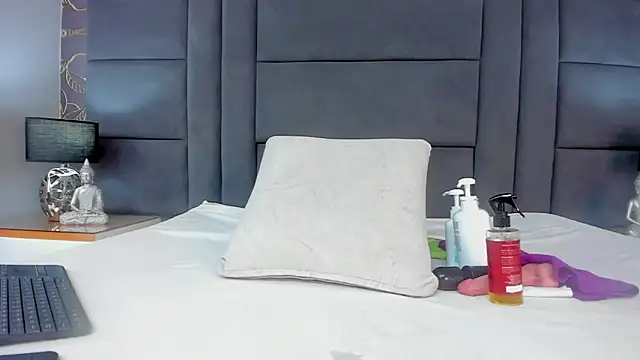 izumi mei online show from July 4, 4:30 am