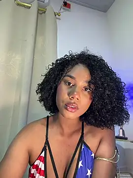 Hilaryebony  online show from July 4, 8:38 pm