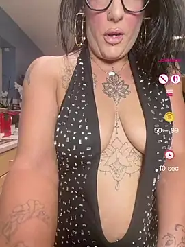 IvyBelleMilf online show from June 28, 8:59 pm