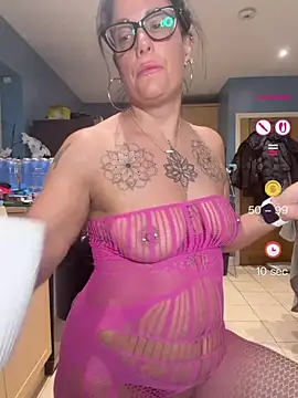 IvyBelleMilf online show from July 3, 3:23 am