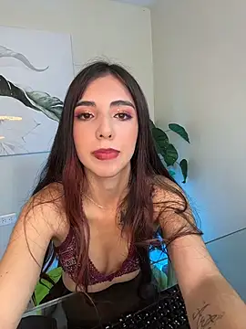 crystal arlette  online show from July 29, 2:39 pm