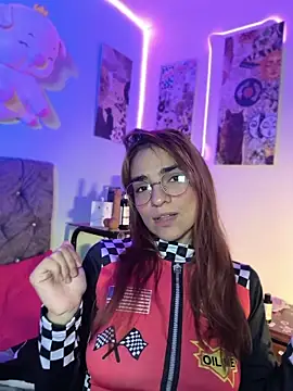 Chloee Reed online show from July 19, 9:33 am