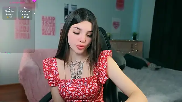 molly rettyy online show from July 20, 4:59 am