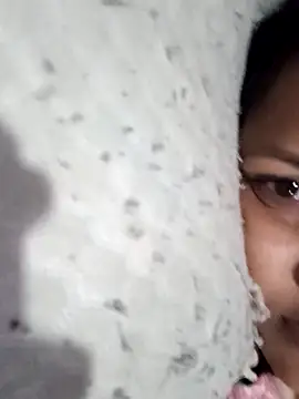 riyaa sexyy online show from July 6, 5:13 am