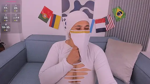 Thalia hala online show from July 14, 6:45 pm