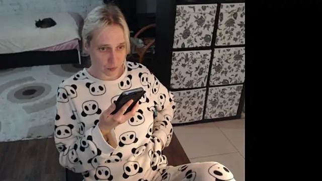 Sweet hot shrmp online show from June 23, 3:26 am