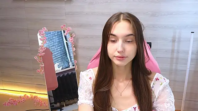belle cute online show from June 20, 3:10 am