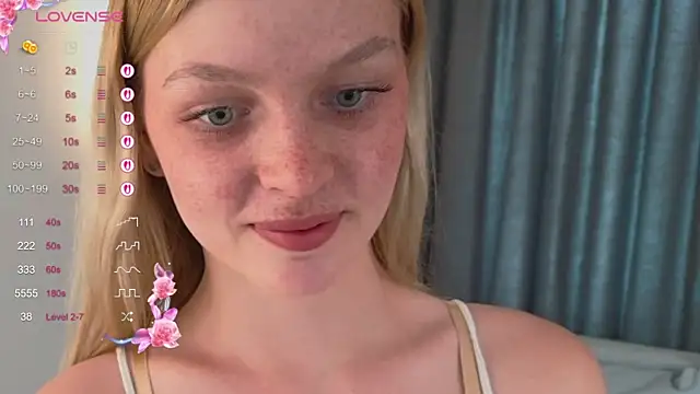 PatriciaaReed online show from July 4, 1:07 pm