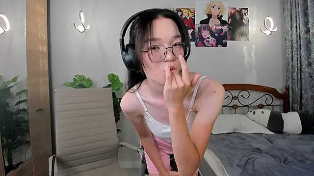 syuri sun online show from July 19, 5:37 pm