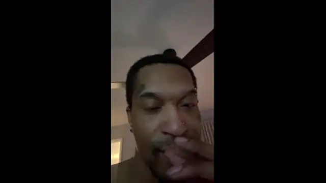 JRNBLU44 online show from May 4, 5:22 am
