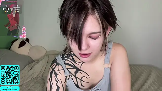 MadalynNosel online show from July 11, 7:19 am