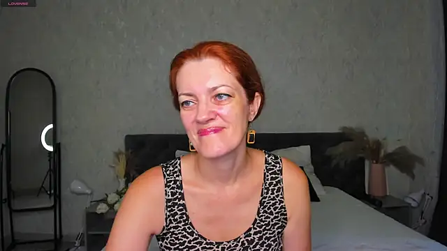 Julia Suny online show from July 7, 1:08 am