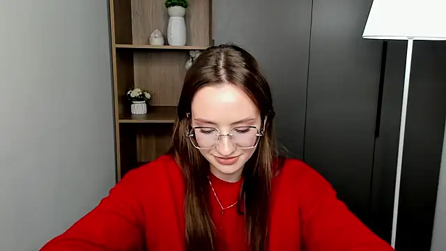 MallieHinsch online show from April 2, 11:29 am