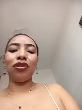 Wolfamara online show from July 14, 2:11 pm