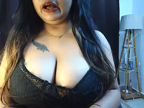monika sassy online show from July 28, 4:27 pm