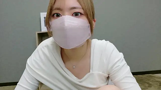 YUA 0425 online show from June 21, 1:26 pm