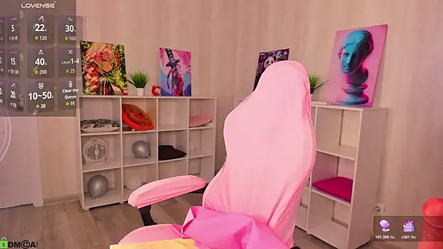 Amy-Desiree online show from June 5, 5:41 pm