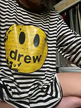 LiulyBaby online show from April 4, 3:05 am