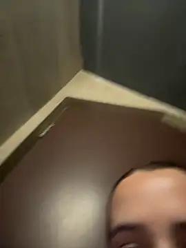 MiaKittyx0 online show from May 15, 11:29 pm