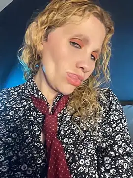 EvangelineLove  online show from May 4, 7:28 pm
