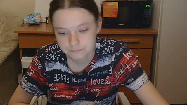 JessicaHolland1 online show from July 5, 6:35 pm