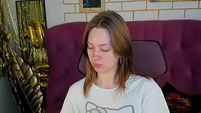 MeganClapp online show from May 30, 5:49 am