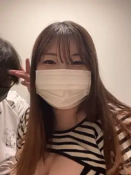 Yunon0202 online show from June 10, 1:10 pm