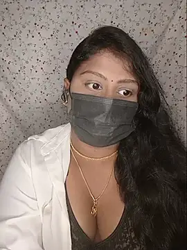 Romantic Woman online show from July 21, 5:35 pm