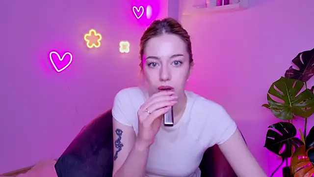 AmeliaCarterr online show from April 6, 2:44 am