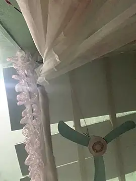   Evelyn   online show from June 18, 12:43 pm