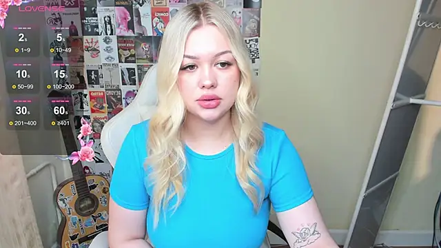 AmeliePeach online show from May 29, 8:23 am