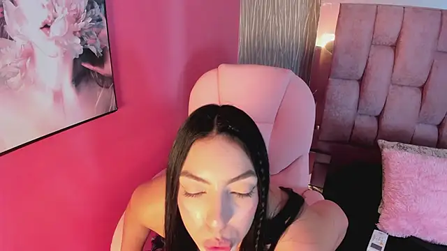 Ashly bloom  online show from July 28, 2:13 pm