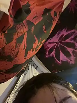 avery  1 online show from April 14, 2:06 pm