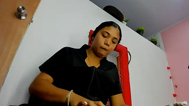 EllyBloom online show from July 21, 1:56 pm