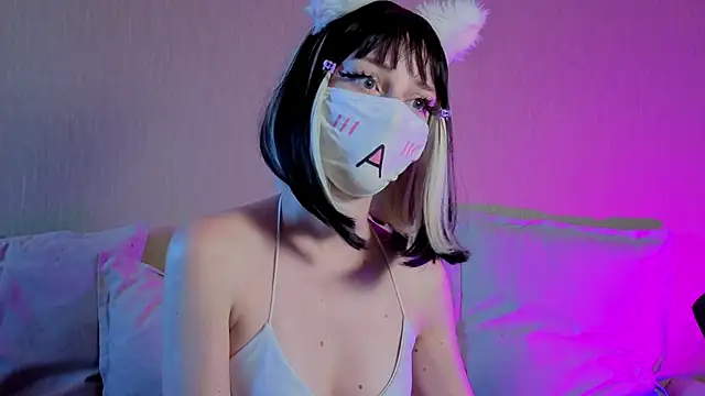 LunaNyanmi online show from July 1, 2:38 pm